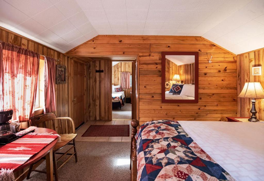 Lochsa Lodge Lolo Zimmer foto